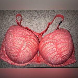 NWOT Victoria’s Secret very sexy lace front close racerback pushup bra 38D